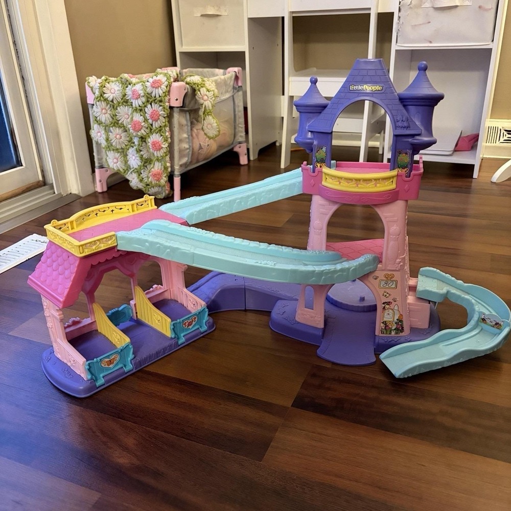 Fisher-Price Little People Klip Klop Princess Castle Stable Lights & Sounds